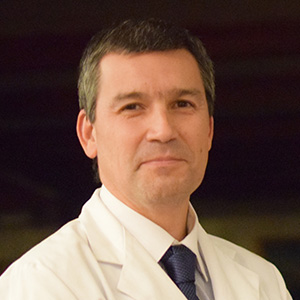 Dr. Fernando Marchant